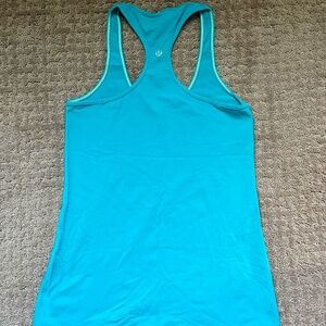 Lululemon Size 8 Teal Racerback Tank